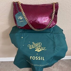 NWT Women The Wizard of Oz x Fossil Special Wicked Ruby red Sequin shoulder Bag